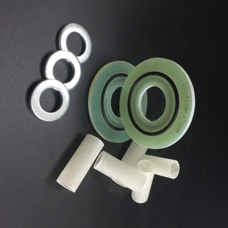 Insulating rings, washers and sleeves from the G10 flange-isolation component range