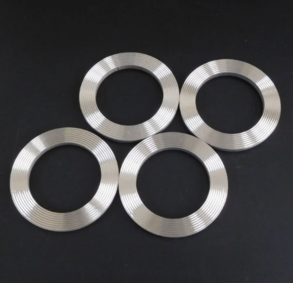 Grooved metal gasket cores